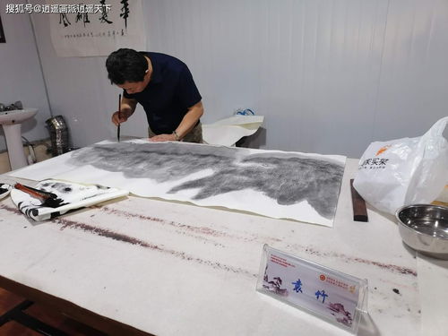 逍遙畫派袁竹以“三化營銷”破局 從百米長卷研討到藝術(shù)IP深耕